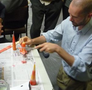 dg-running-candle-making-workshop-at-center